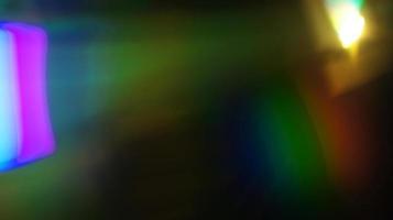 regnbågsljus överlägg refraktion textur diagonal naturlig holografisk på svart.