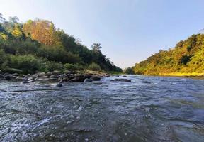 kanal i fjället naturfotografering foto