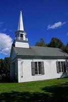 klassisk ny England kyrka foto