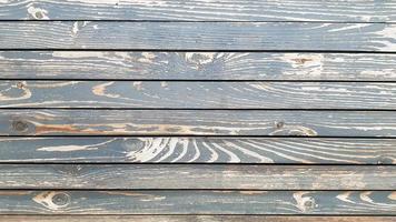 horisontell trästruktur. träplankor. horisontell ladugård trä vägg formwork textur. restaurerad gammal träskiva. heminredningselement i modern vintagestil. lövträ är mörkbrunt. närbild foto