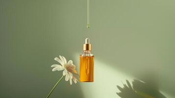 en flaska av ansikte olja är placerad på topp, en blomma hängande förbi Det, mot en grön bakgrund. foto