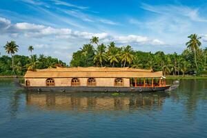 husbåt på kerala bakvatten, Indien foto