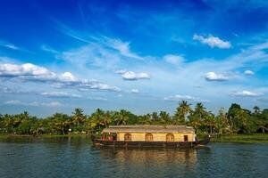 husbåt på kerala bakvatten, Indien foto