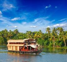 husbåt på kerala bakvatten, Indien foto