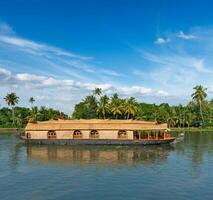 husbåt på kerala bakvatten, Indien foto