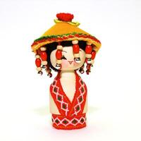 de kinesisk souvenir dockor i nationell kläder foto