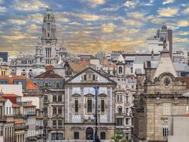 congregados kyrka och porto stad hall byggnad torn, portugal. stadsbild foto