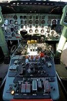 pilot cockpit i ett vip kommersiell flygplan foto