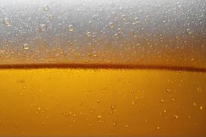 stänga upp av bubblor öl skumma i glas, gyllene bubblor öl eller olja foto