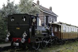 ånga lokomotiv, museum spårvagn linje väst friesland, nederländerna foto