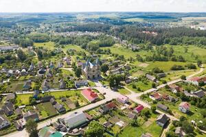 katolik kyrka av st. dominik och st. mary de jungfrulig i rakov.vitryssland foto