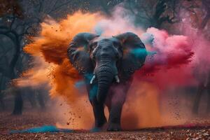 ett elefant täckt i färgad pulver, troligt del av de holi festival av färger firande foto