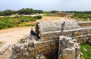 kolonner och ruiner i de gammal stad av salamis i Cypern. salamis ruiner, famagusta, turkiska republik av nordlig Cypern, Cypern. 6 foto