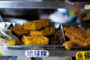 smak av taiwan, provtagning populär gata mat och lokal- kök i xiaoliuqiu foto