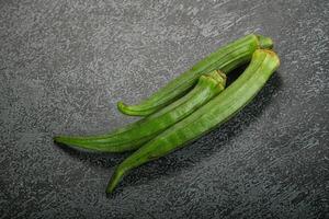 rå organisk naturlig okra vegetabiliska foto