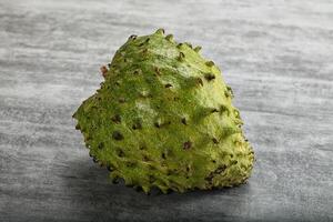 ljuv mogen saftig exotisk soursop foto