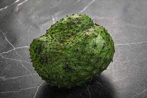 ljuv soursop tropisk exotisk frukt foto