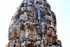 bayon tempel i kambodja, ansikten av okänd gudar foto