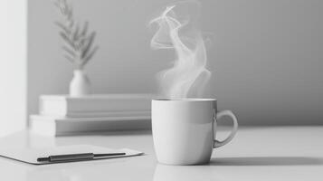 vit kaffe råna emitterande rök foto