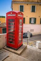 röd telefon låda på gibraltar foto