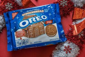 kumning, georgien USA - december 19, 2020 paket av jul oreo småkakor foto