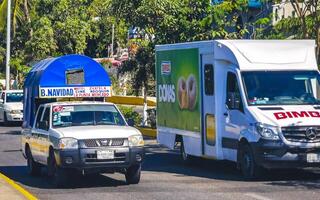 puerto escondido oaxaca mexico 2023 mexikansk colectivo skåpbil bil transport plocka upp lastbil buss i Mexiko. foto