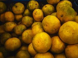 färsk mandariner i mataffär, frukt Lagra, stänga upp foto