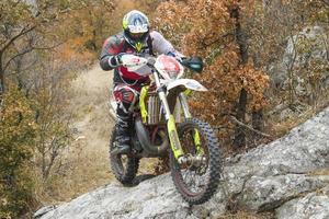 soko banja, serbien, 20 oktober 2018 - hårt endurolopp foto