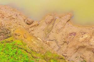 mekongfloden luang prabang laos uppifrån med maskad jord. foto