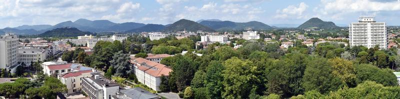 abano, Italien, 2017 - landskap av abano terme och colli euganei. foto