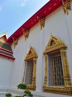 wat phra chetuphonwat pho ligger bakom smaragdbuddhans fantastiska tempel. foto