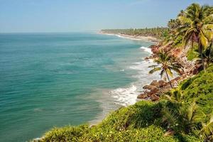 havsutsikt från Varkalas klippor. Kerala, Indien, 2013. foto