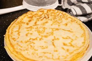 crepes, mycket tunna pannkakor i fransk stil. foto