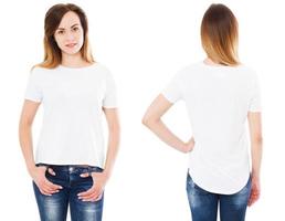 närbild av ung kvinna i tom vit t-shirt, skjorta, isolerad fram och bak, flicka i t-shirt foto