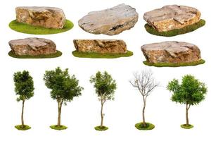 samling av isolerade träd och stenar foto