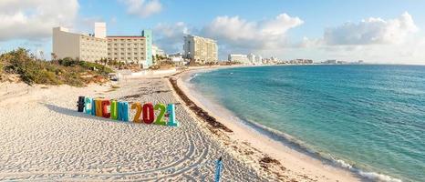 utsikt över skylten Cancun 2021 foto