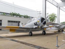 royal thai air force museum bangkokthailand18 augusti 2018 utsidan av flygplanet har många stora flygplan. att lära sig närmare. den 18 augusti 2018 i Thailand. foto