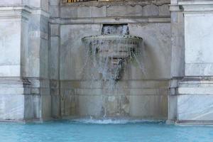 fontana dell'acqua paola även känd som il fontanone, den stora fontänen är en monumental fontän som ligger på Janiculum-kullen i Rom. Italien. foto