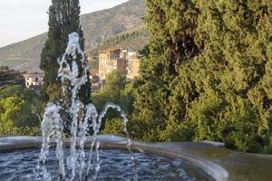 Bicchierone-fontänen, en ikonisk plats i Villa d'este, Tivoli, Italien. foto