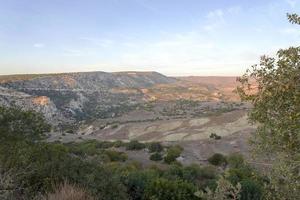 Cyperns landskap nära avakas ravin. vild natur foto