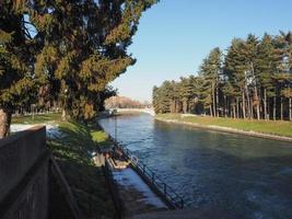 canale cavour-kanalen i chivasso foto