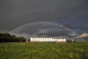 storm moln saskatchewan regnbåge foto