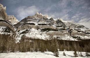 steniga berg i vinter Kanada foto