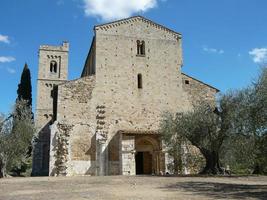 sant antimo kloster i montalcino foto