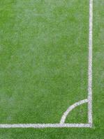 fotbollsplan i syntetiskt gräs foto