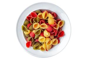 pasta conchiglie råfärgad mix måltid mat mellanmål foto