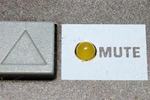 mute-knappen detaljvy foto