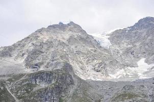 mont blanc i aostadalen foto