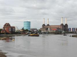 battersea kraftstation i london foto