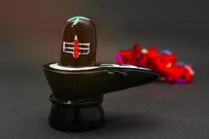 maha shivratri shiva linga bakgrund. foto